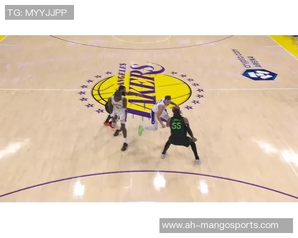 湖人对决鹈鹕精彩赛事直播回顾与分析，尽在2月28日比赛现场